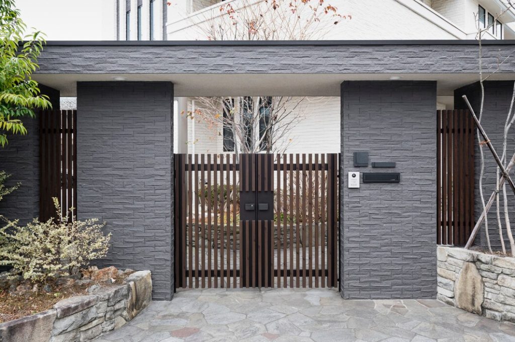 electric gate installation